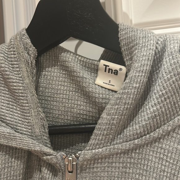 Grey aritzia waffle zip - Picture 3 of 3